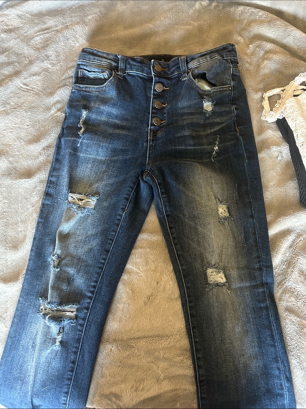 Risen Distressed Women's Button-Fly Dark Blue Jeans